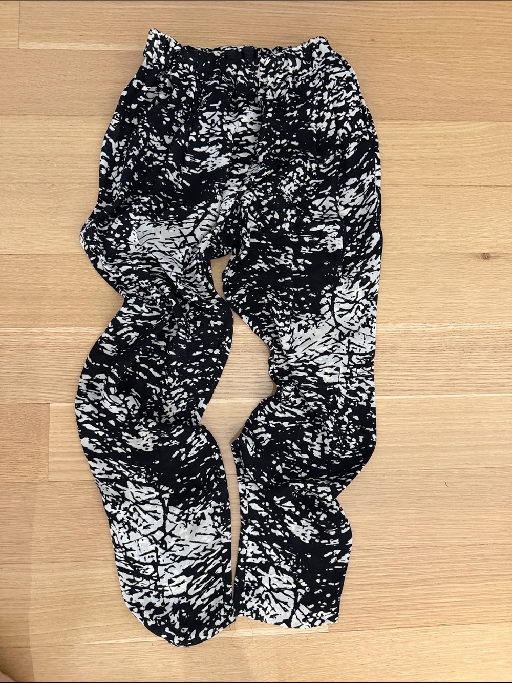Nili Lotan Black & White Printed Silk Pants